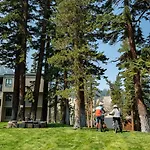 Walk To Lifts! Remodeled 2 Bedroom Condo
