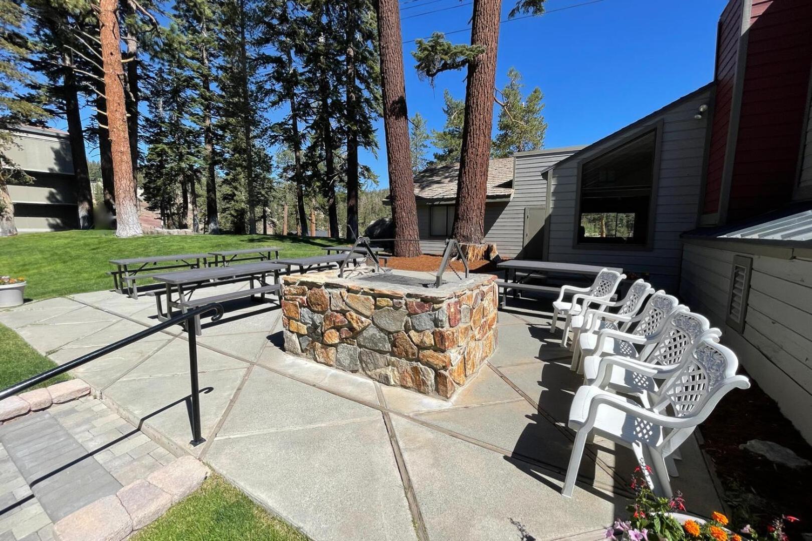 Walk To Lifts! Remodeled 2 Bedroom Appartement Mammoth Lakes